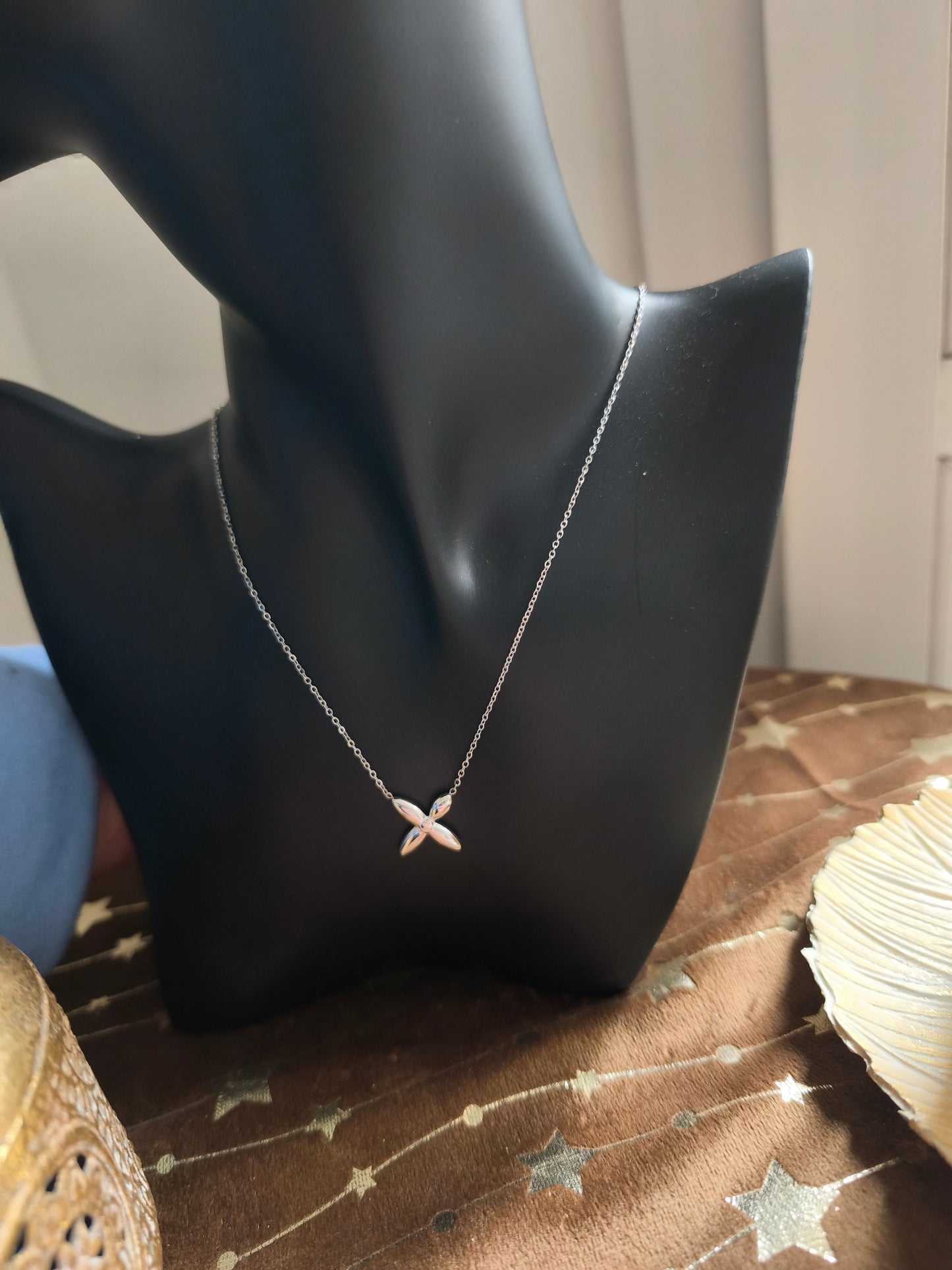 Collier Éva