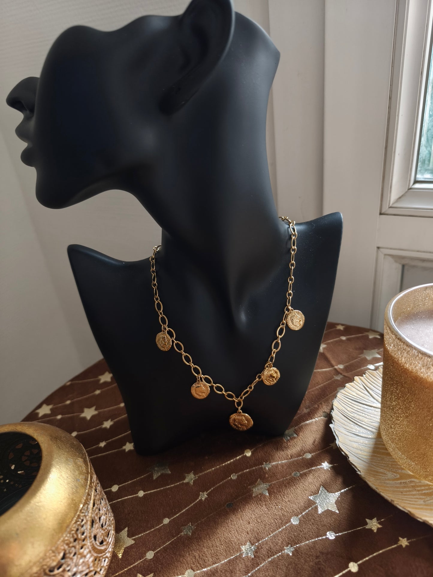 Collier pièce