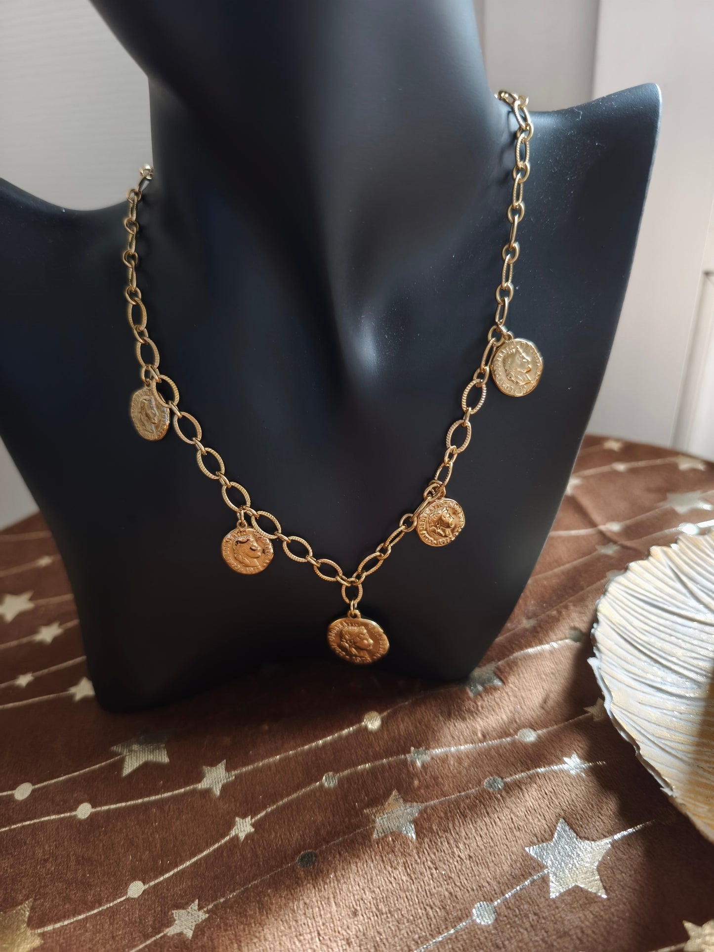 Collier pièce